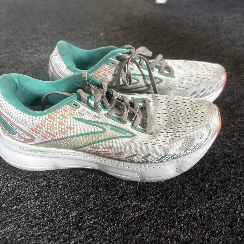 Brooks Women’s White Running Shoes with Teal and Coral Details
